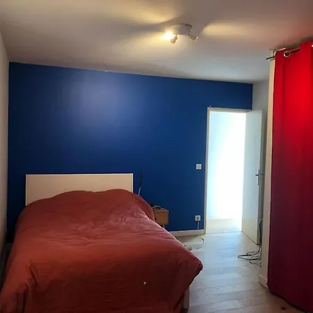 Holiday home Maison Familiale De *